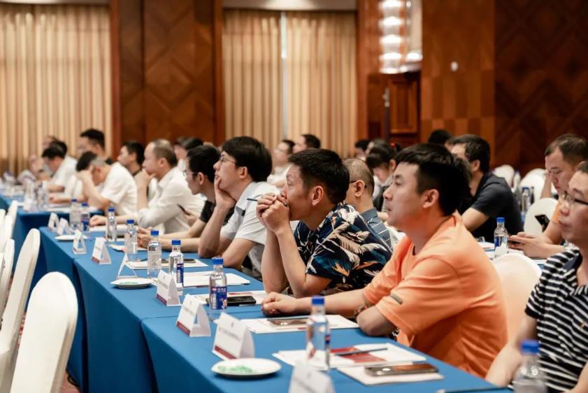 参会嘉宾 参会嘉宾